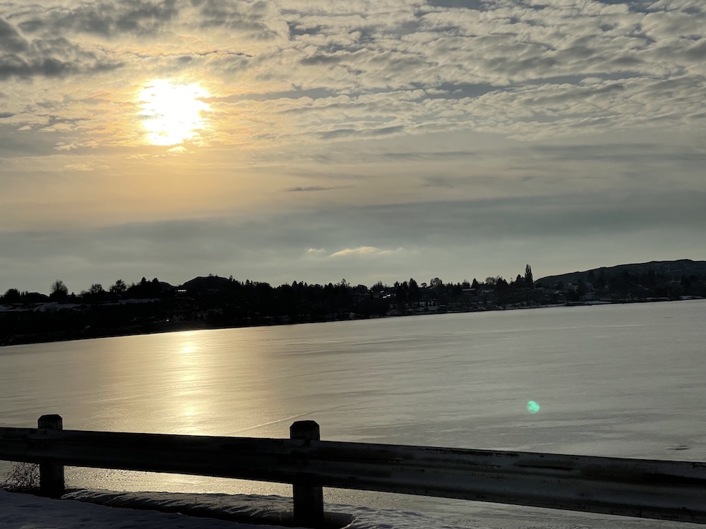 sunshine over ice on Banks Lake on North Dam; Jan 2023